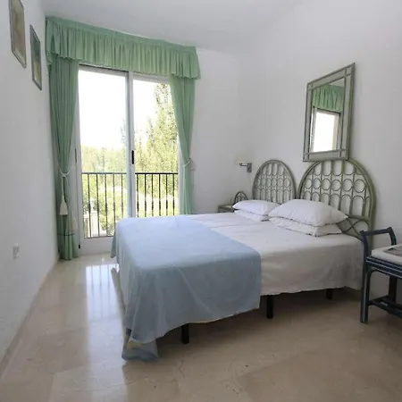 Vakantiehuis Hills 2km From